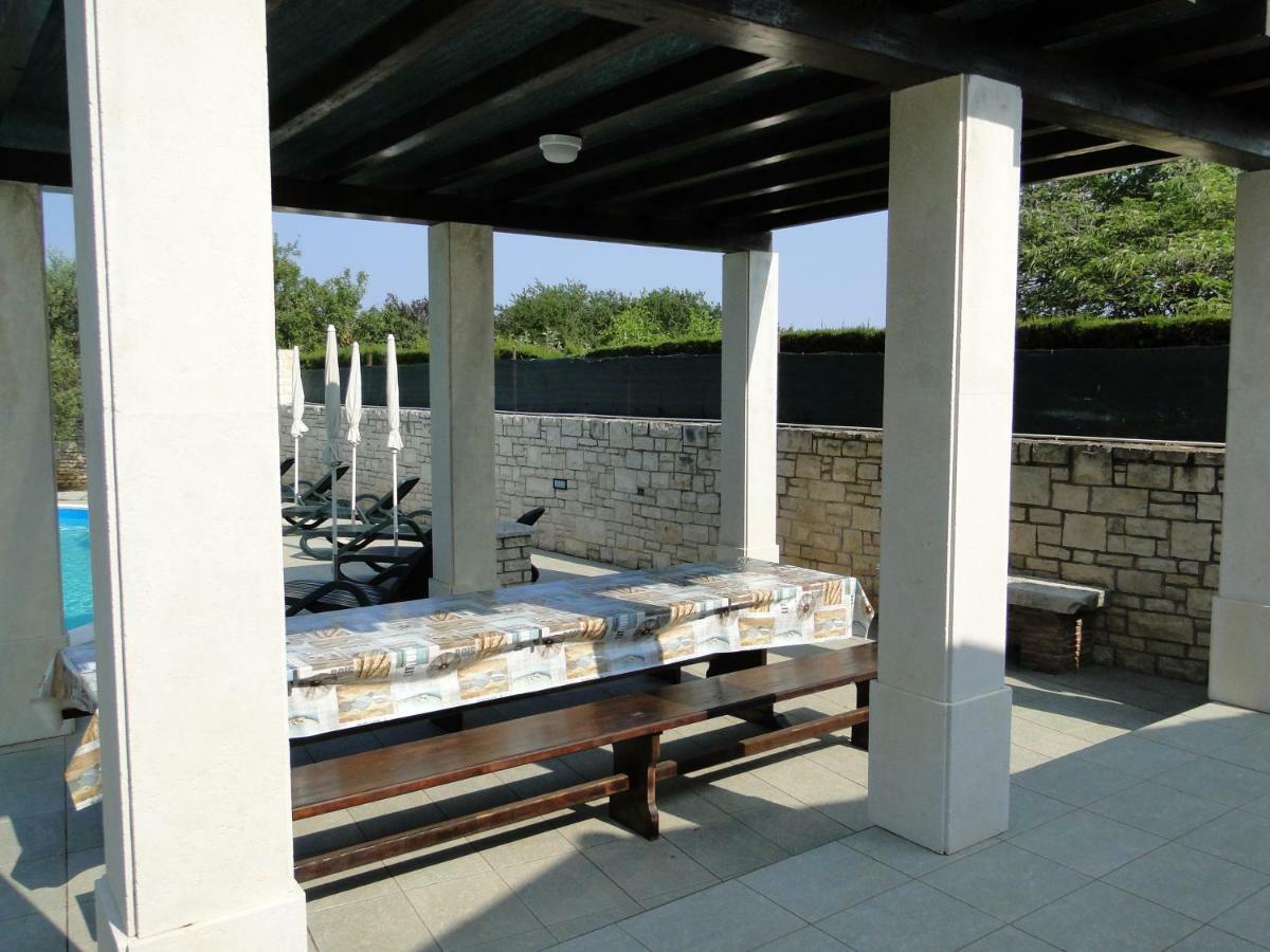Apartments Villa Maran ウマグ エクステリア 写真
