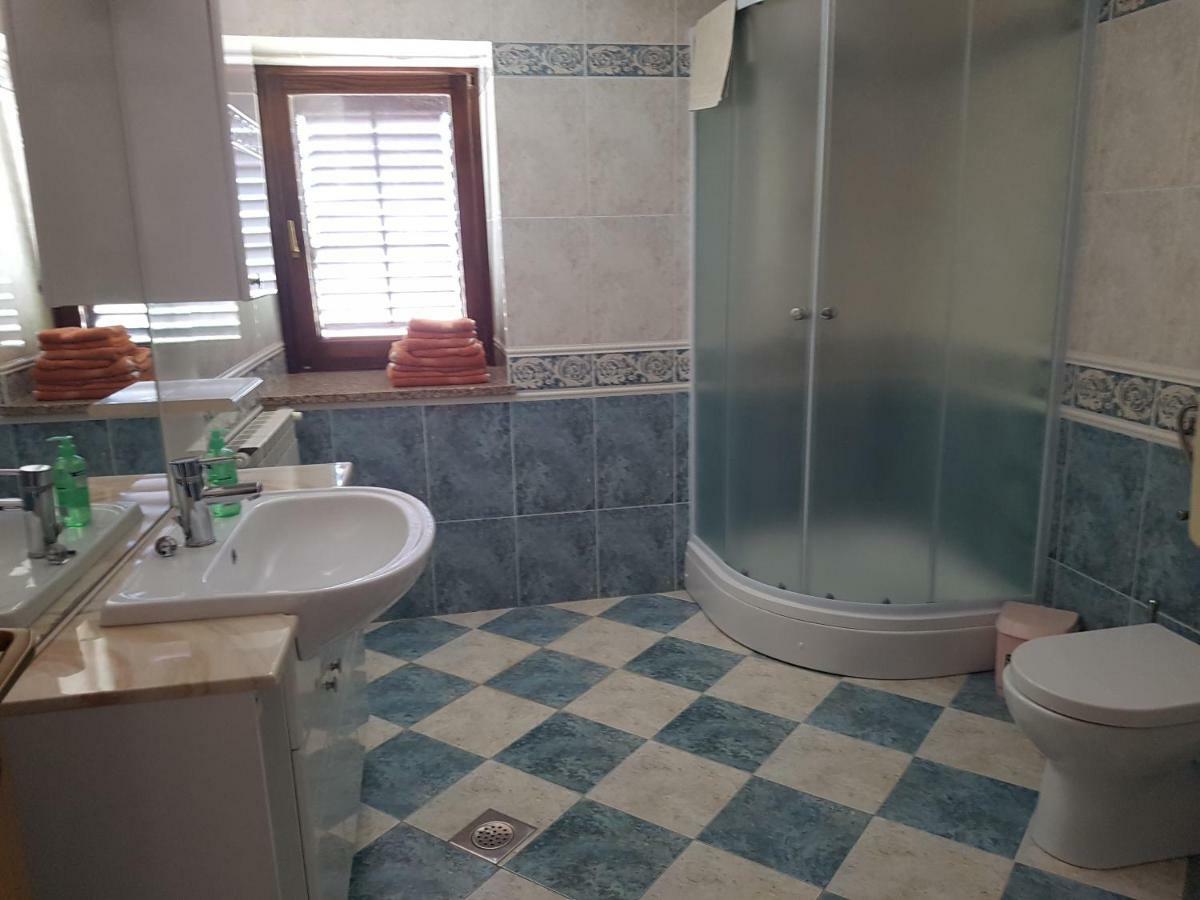Apartments Villa Maran ウマグ エクステリア 写真